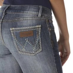 Wrangler Ladies Retro Sadie Jean -Clothing & Footwear Sales sftp a s assets20210922000000027